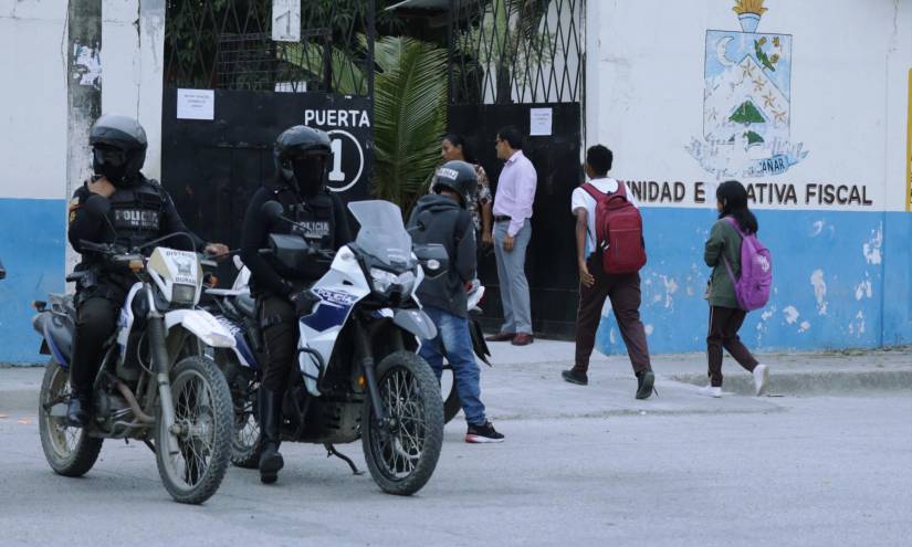 violencia liceos ecuador L2R