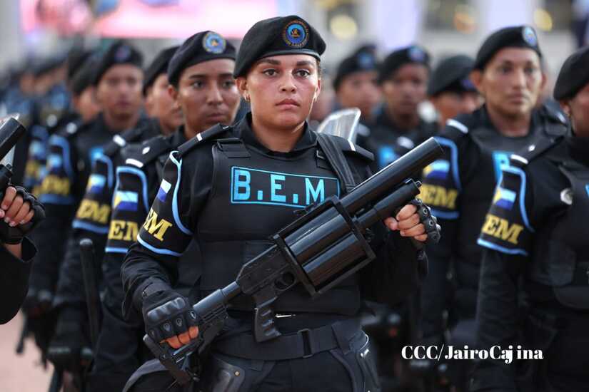 policia nicaragua L2R